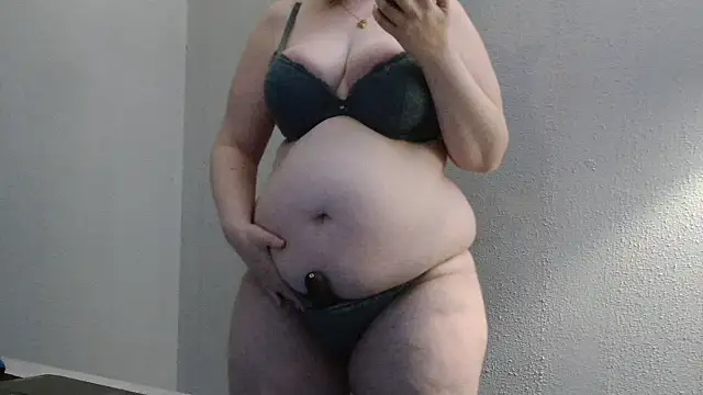 desiree1981 online show from January 6, 10:41 am