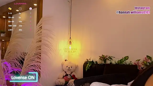 Hannah williams1 online show from November 20, 2:28 pm