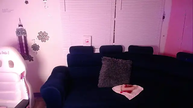 Naiara Sex  online show from March 14, 7:01 pm