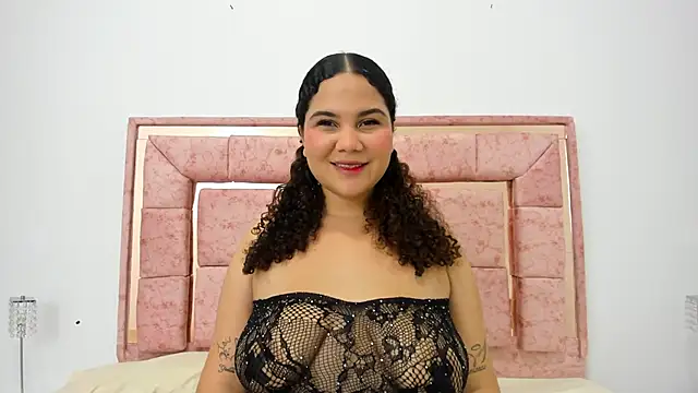 zoee lovv online show from December 11, 3:13 am