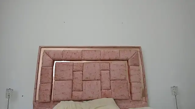 zoee lovv online show from December 11, 9:19 am