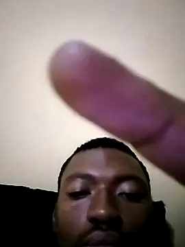 Snapshot of zipeqengeshe21 chatting on March 3, 1:21 am zipeqengeshe21 online show from March 3, 1:21 am