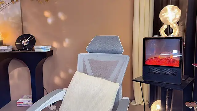 xiaodaibabyy online show from December 2, 1:24 pm