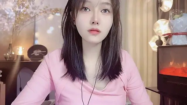 xiaodaibabyy online show from December 25, 10:39 am