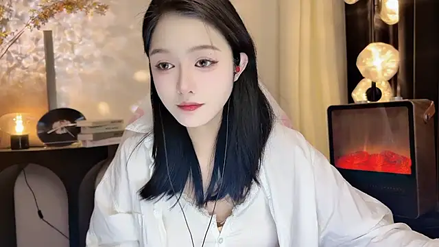 xiaodaibabyy online show from February 24, 1:21 pm