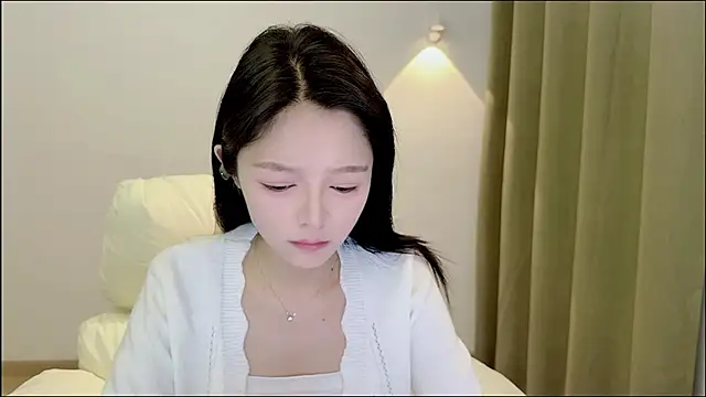 xiaodaibabyy online show from November 15, 7:05 am