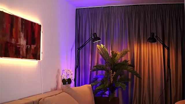 GinaValentinna online show from January 9, 10:41 pm