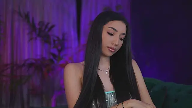 GinaValentinna online show from November 19, 7:58 pm