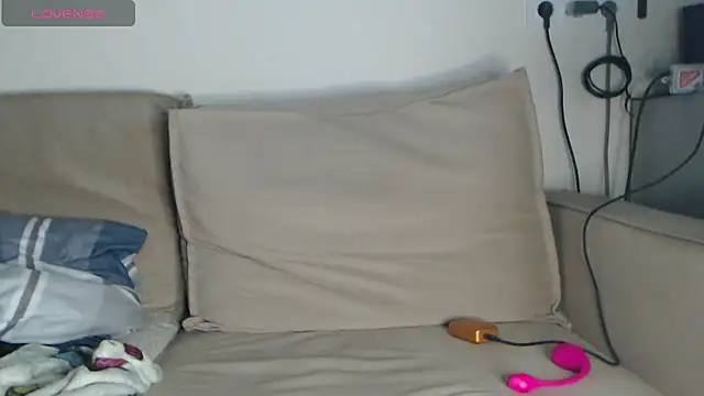 -LauraGold- online show from March 5, 1:21 am