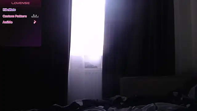 -LauraGold- online show from March 12, 5:35 am