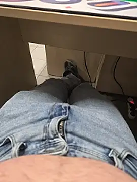 Snapshot of Ibag01 chatting on December 15, 3:27 pm Ibag01 online show from December 15, 3:27 pm