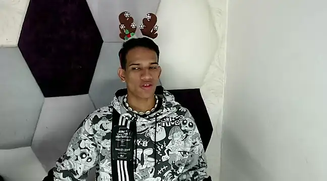 Snapshot of AbrahanBratz chatting on December 5, 11:49 am AbrahanBratz online show from December 5, 11:49 am