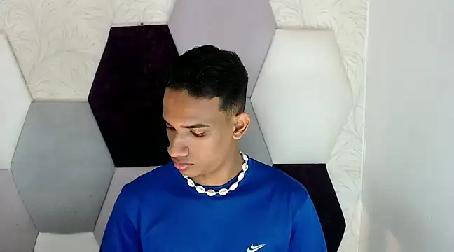 Snapshot of AbrahanBratz chatting on December 27, 11:50 am AbrahanBratz online show from December 27, 11:50 am