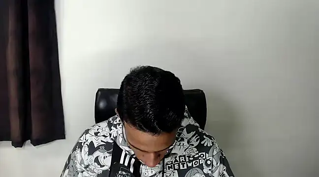 Snapshot of AbrahanBratz chatting on January 4, 11:43 am AbrahanBratz online show from January 4, 11:43 am