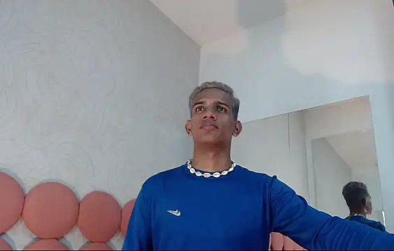 Snapshot of AbrahanBratz chatting on January 13, 7:21 pm AbrahanBratz online show from January 13, 7:21 pm