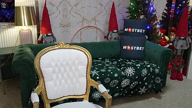 Snapshot of Julia__Star_ chatting on December 23, 8:33 am Julia  Star  online show from December 23, 8:33 am
