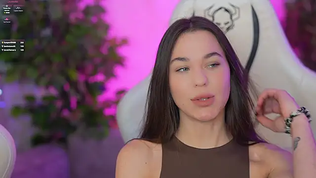 Snapshot of Julia__Star_ chatting on February 15, 3:28 pm Julia  Star  online show from February 15, 3:28 pm