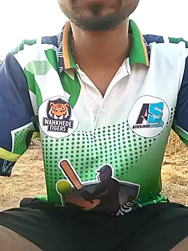 Snapshot of Piyush_2024 chatting on May 18, 12:11 pm Piyush 2024 online show from May 18, 12:11 pm