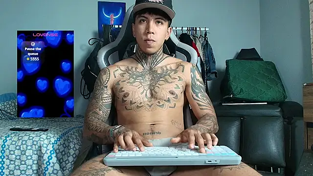 Snapshot of Nickhot0609 chatting on March 20, 9:14 am Nickhot0609 online show from March 20, 9:14 am