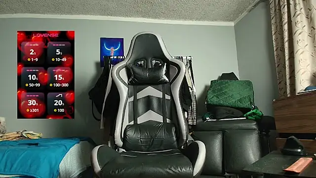 Snapshot of Nickhot0609 chatting on March 30, 9:54 am Nickhot0609 online show from March 30, 9:54 am