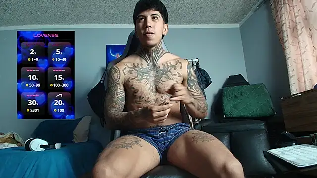 Snapshot of Nickhot0609 chatting on April 16, 1:45 pm Nickhot0609 online show from April 16, 1:45 pm