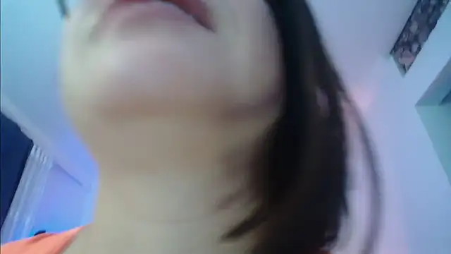 Snapshot of Madame_Shein_ chatting on January 11, 11:24 pm Madame Shein  online show from January 11, 11:24 pm