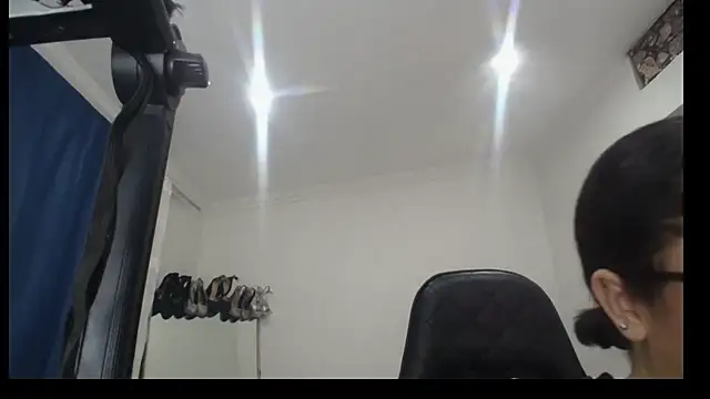 Snapshot of Madame_Shein_ chatting on February 13, 11:50 am Madame Shein  online show from February 13, 11:50 am