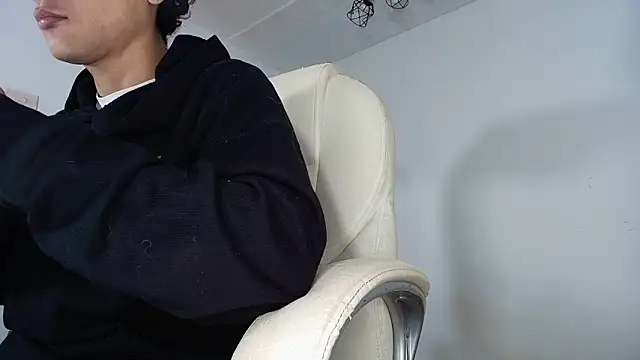 Edward Milleer online show from October 18, 3:53 am