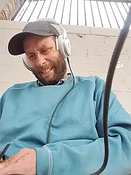 axelongshaft69 online show from March 24, 3:50 pm