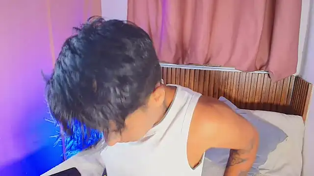 kiing azahell online show from April 10, 2:06 am