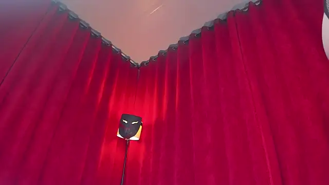 HakuRukushka online show from January 6, 10:15 pm