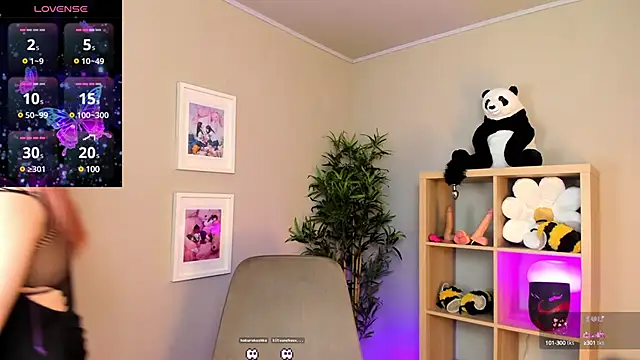 HakuRukushka online show from March 4, 8:05 pm