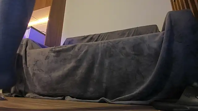 Yuriko May online show from February 13, 11:04 pm