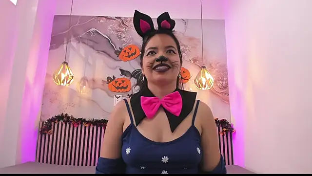 EvelynSweet1 online show from October 31, 7:59 pm