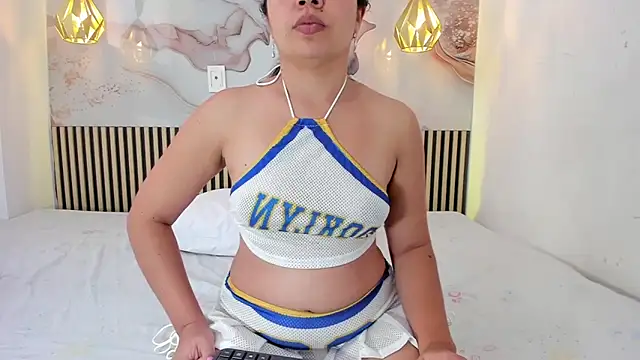 Snapshot of EvelynSweet1 chatting on June 27, 8:14 pm EvelynSweet1 online show from June 27, 8:14 pm