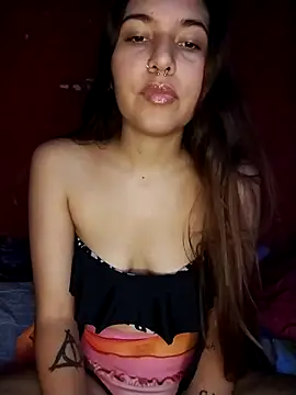 Snapshot of Cloeegoth chatting on February 19, 4:22 pm Cloeegoth online show from February 19, 4:22 pm