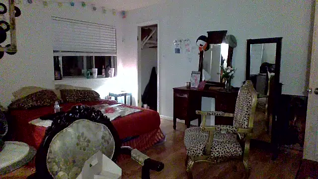 sophiarica online show from May 19, 6:53 am