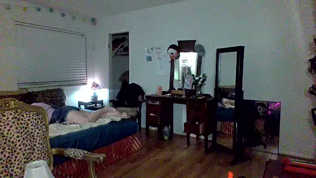 sophiarica online show from May 26, 5:14 am