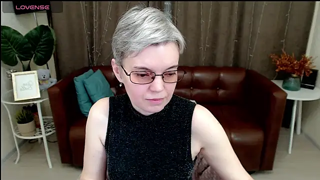 Cutie Erikaa1 online show from January 21, 2:43 am