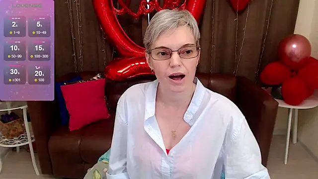 Cutie Erikaa1 online show from February 13, 5:37 am