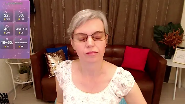 Cutie Erikaa1 online show from March 5, 3:51 am