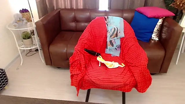 Cutie Erikaa1 online show from March 16, 5:36 am