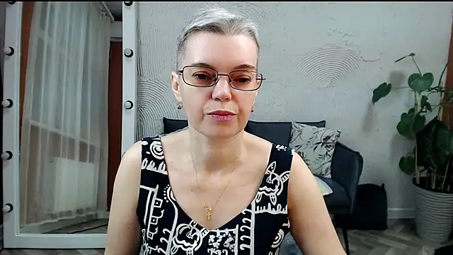 Cutie Erikaa1 online show from November 20, 2:45 am