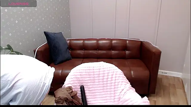 Cutie Erikaa1 online show from December 17, 2:28 am