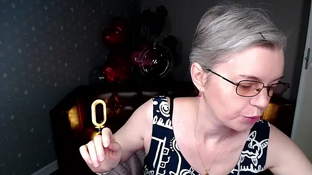 Cutie Erikaa1 online show from March 2, 2:14 am