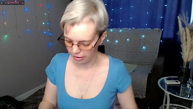 Cutie Erikaa1 online show from May 30, 2:19 am
