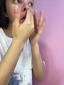 Mia-kalinfa online show from May 28, 1:08 pm