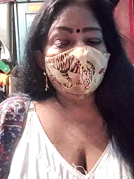 Snapshot of maniisha chatting on May 3, 7:09 pm maniisha online show from May 3, 7:09 pm