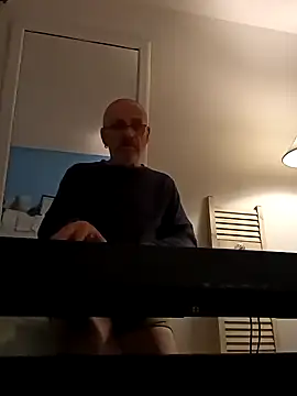 geilerschwanz64 online show from January 13, 1:45 am