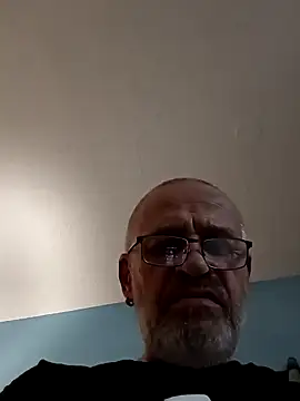 geilerschwanz64 online show from January 18, 4:15 am